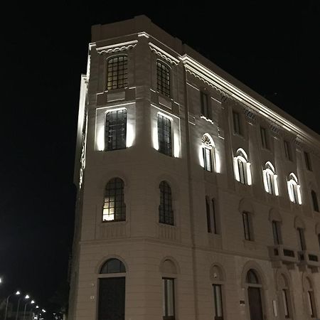 トラーパニ Il Bastione Duca D'Aosta Bed & Breakfast エクステリア 写真