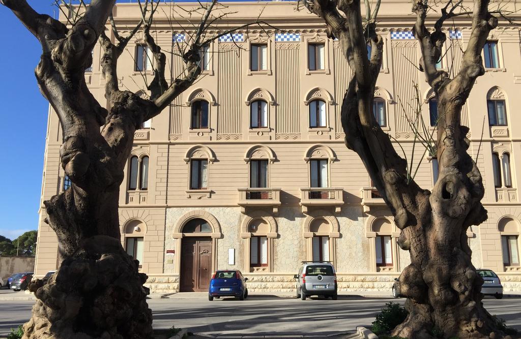 トラーパニ Il Bastione Duca D'Aosta Bed & Breakfast エクステリア 写真
