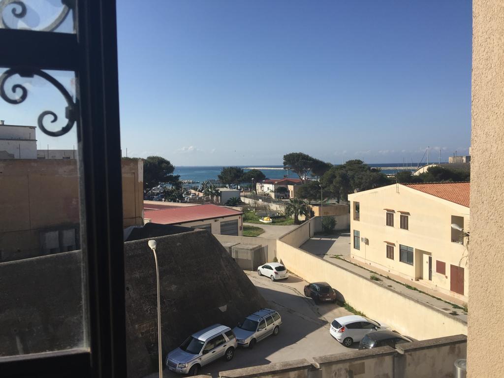 トラーパニ Il Bastione Duca D'Aosta Bed & Breakfast エクステリア 写真